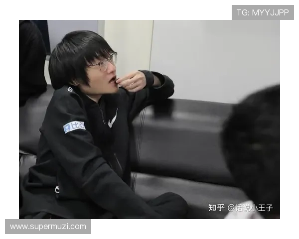 FPX耐力争议引发热议电竞圈对比赛公平性的深思与讨论