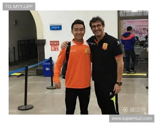 武汉篮球队在亚运会上的团队协作表现值得称赞展现了团结拼搏的精神风貌